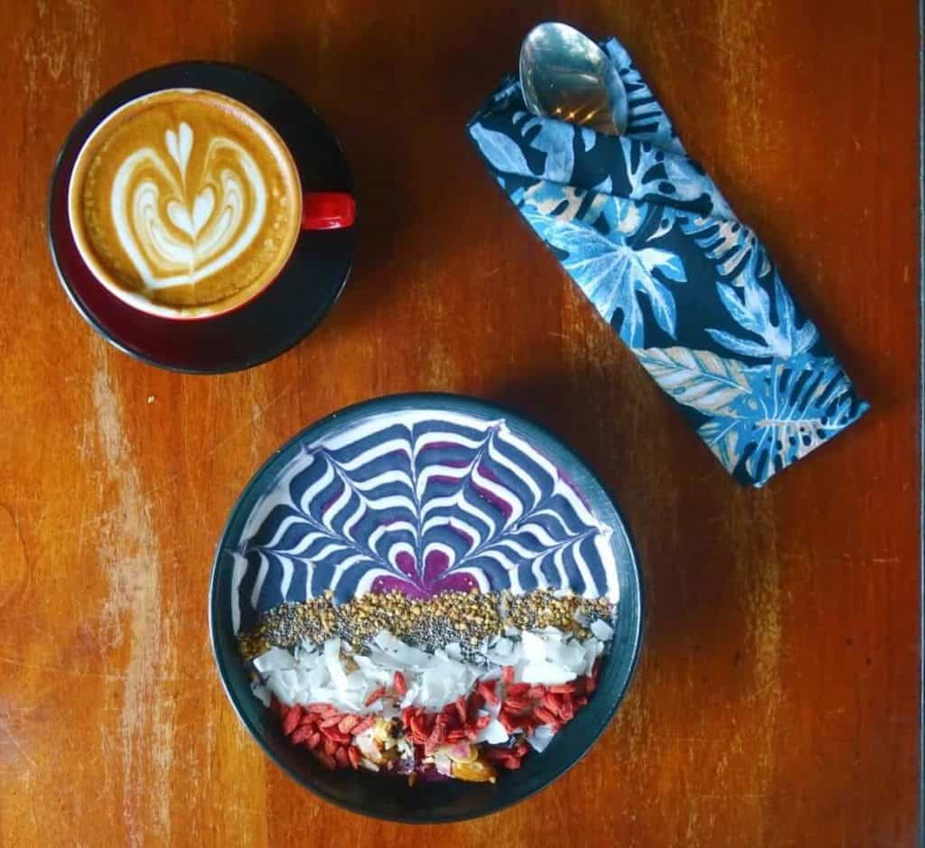 Smoothie bowl at Cafe Vida 