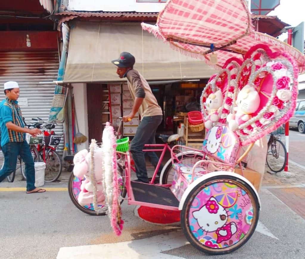 Pink tub-tuk Melaka 