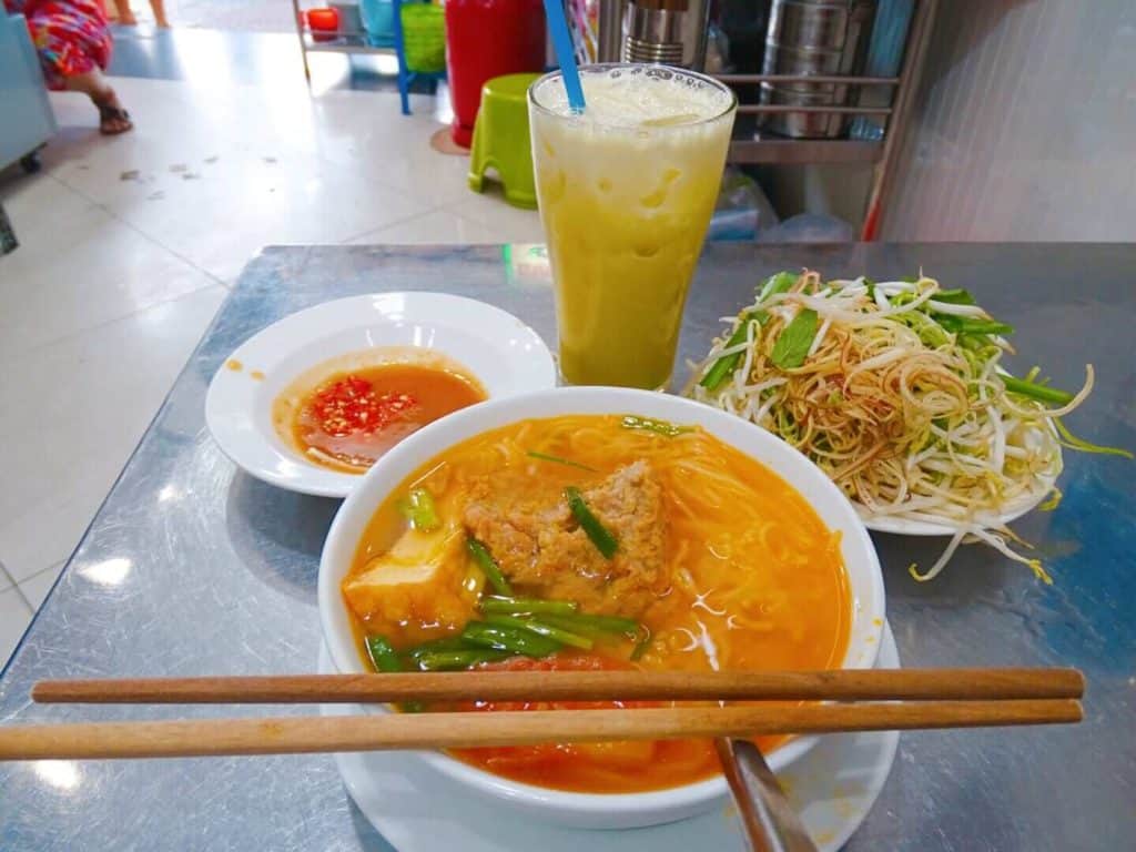 Street food Ho Chi Minh itinerary