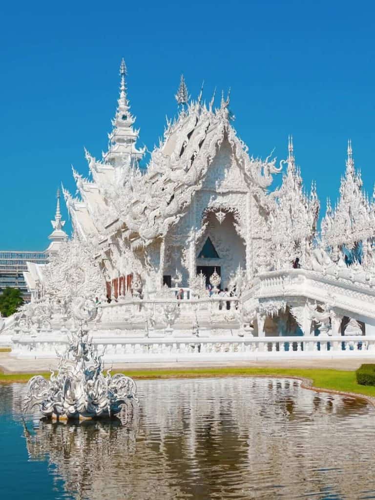 White temple things to do Chiang Rai