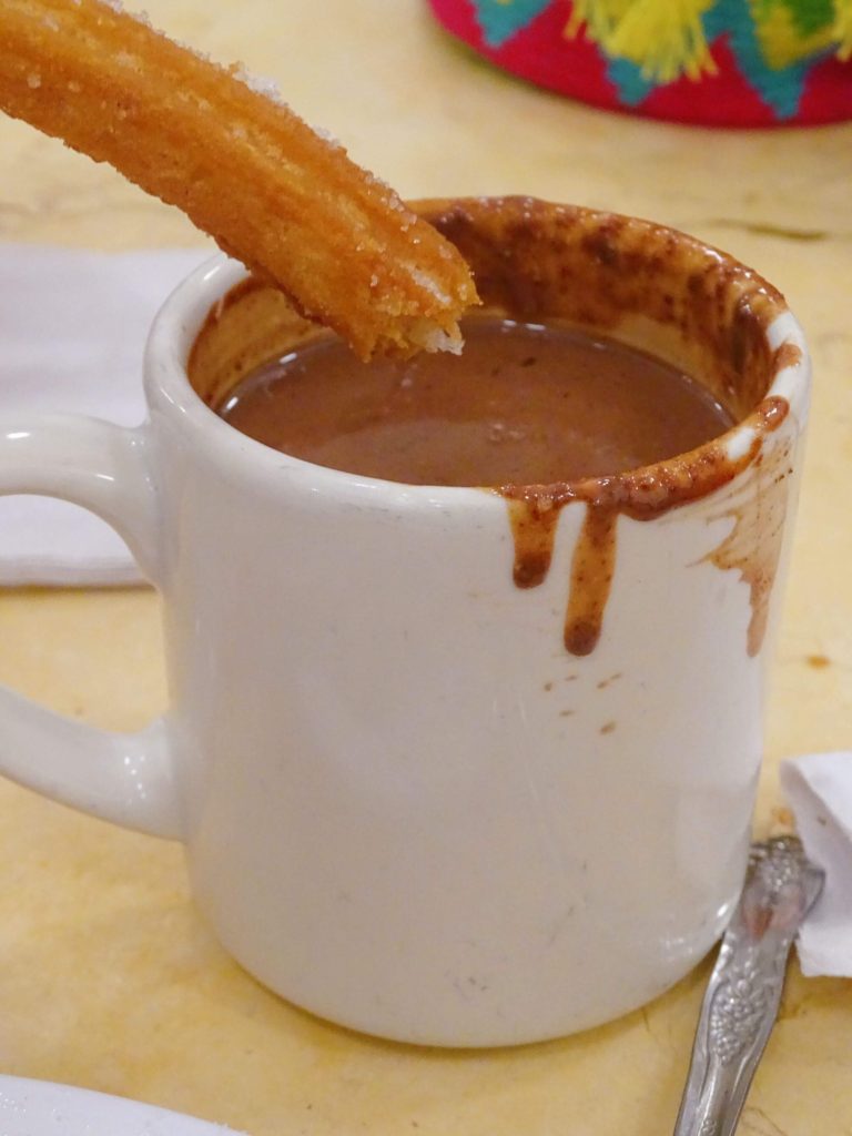 churros and hot chocolate things to eat solo travelling mexico city