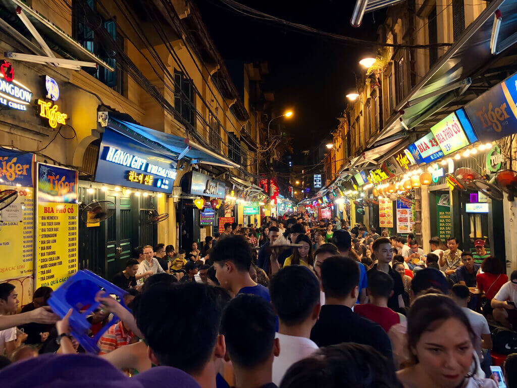 Bia hoi corner hanoi 3 day itinerary