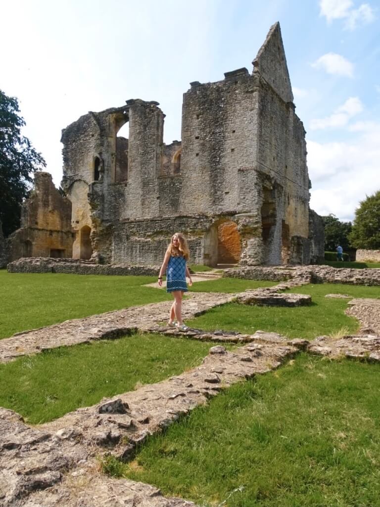 ruins minster lovell cotswolds