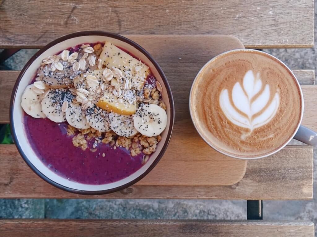 smoothie bowl vegan brunch porto