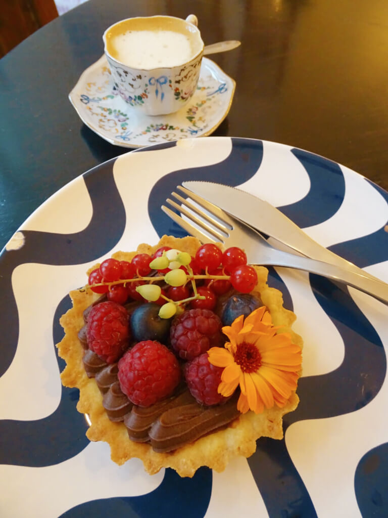 Odete Bakery fruit tart