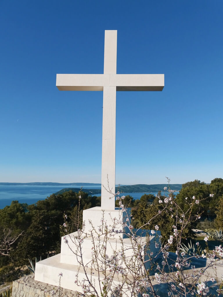 cross at marjan hill 