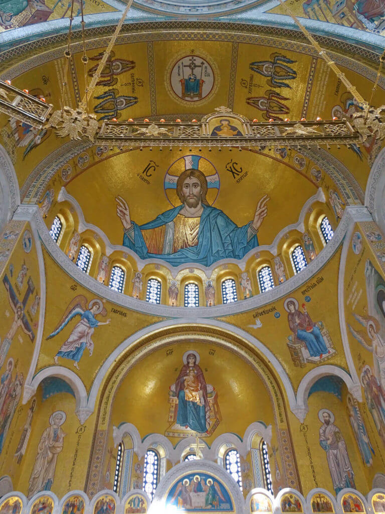 Inside saint sava belgrade