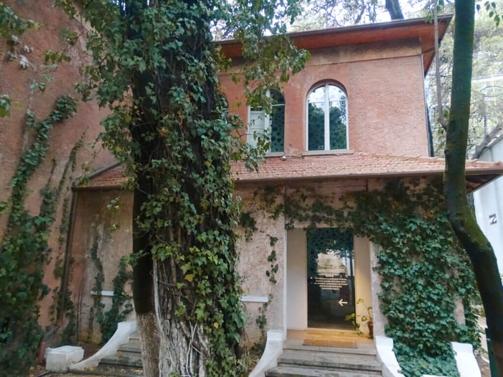 house of leaves things to do tirana