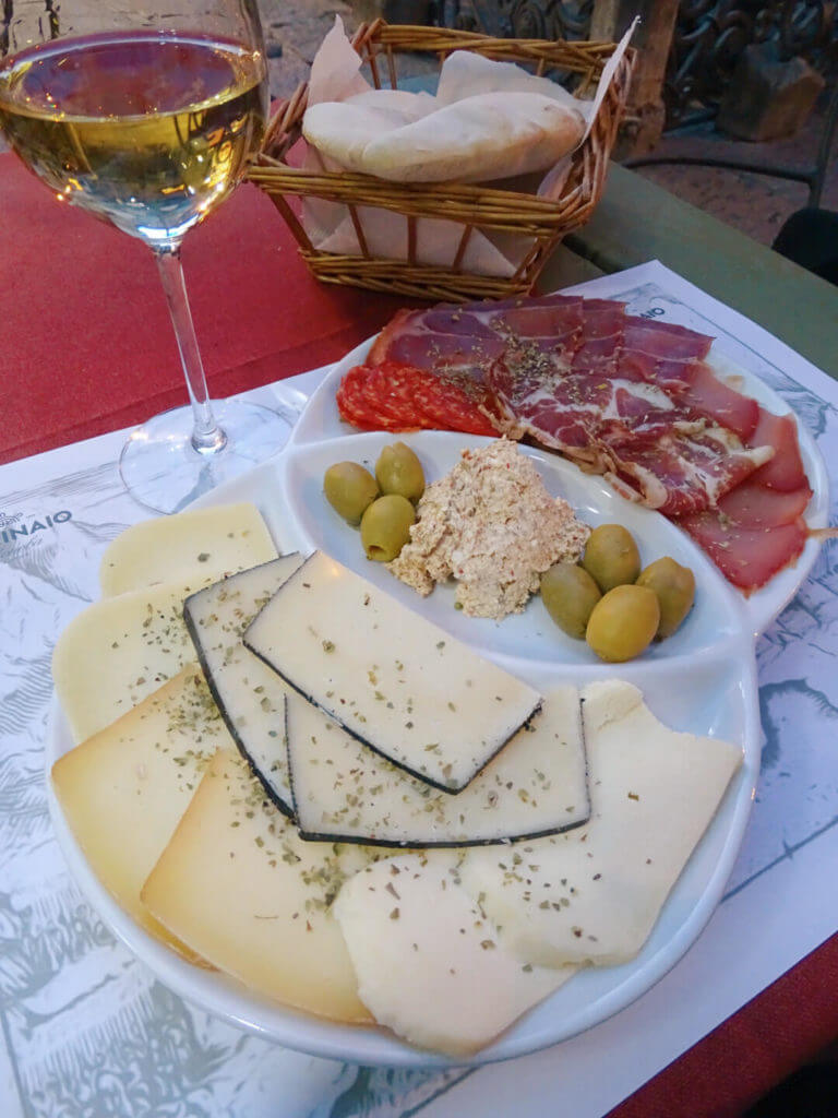 Marinaio restaurant kotor