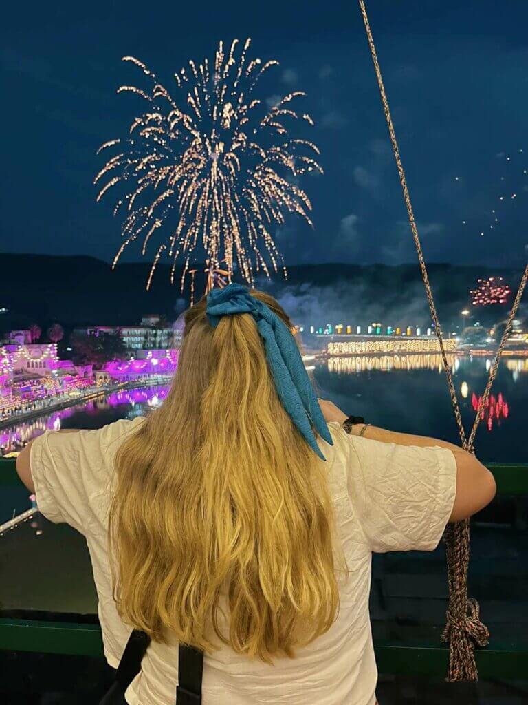 Pushkar fireworks travelling to india alone