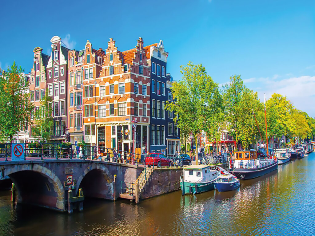 amsterdam europe solo travel