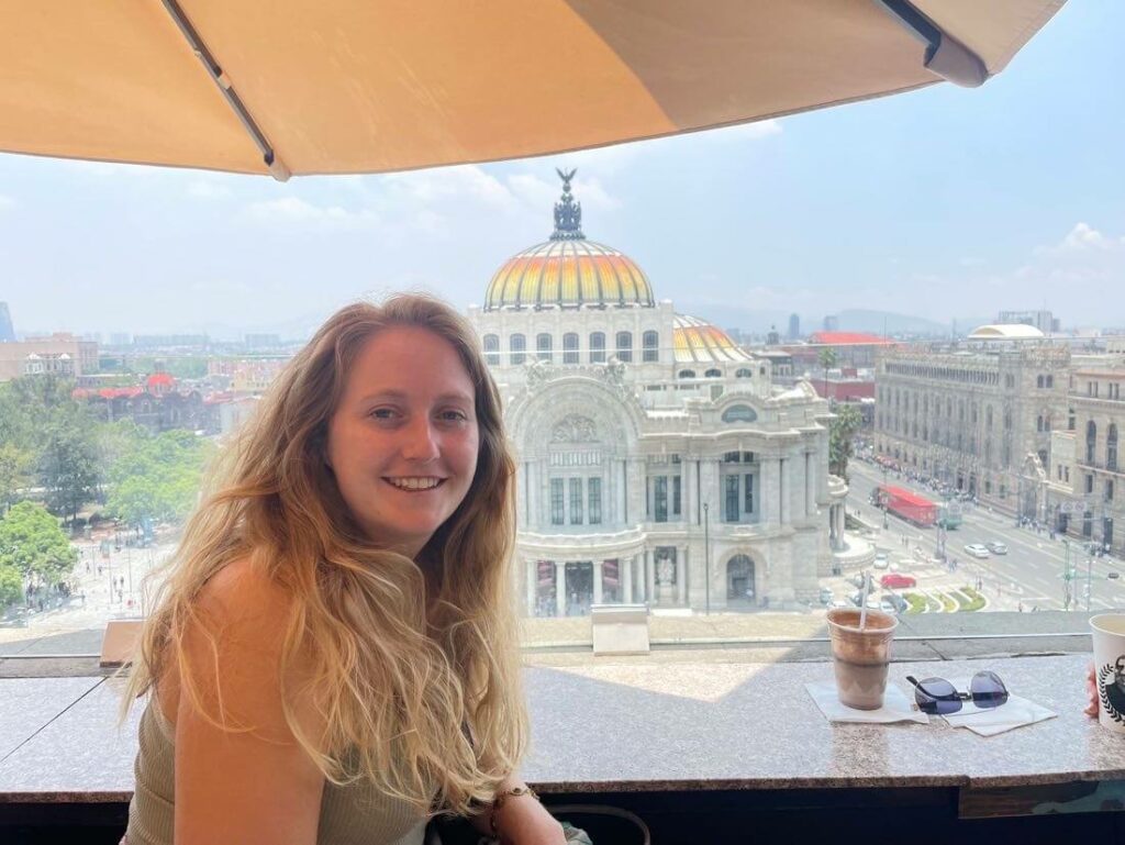 safety travelling alone woman