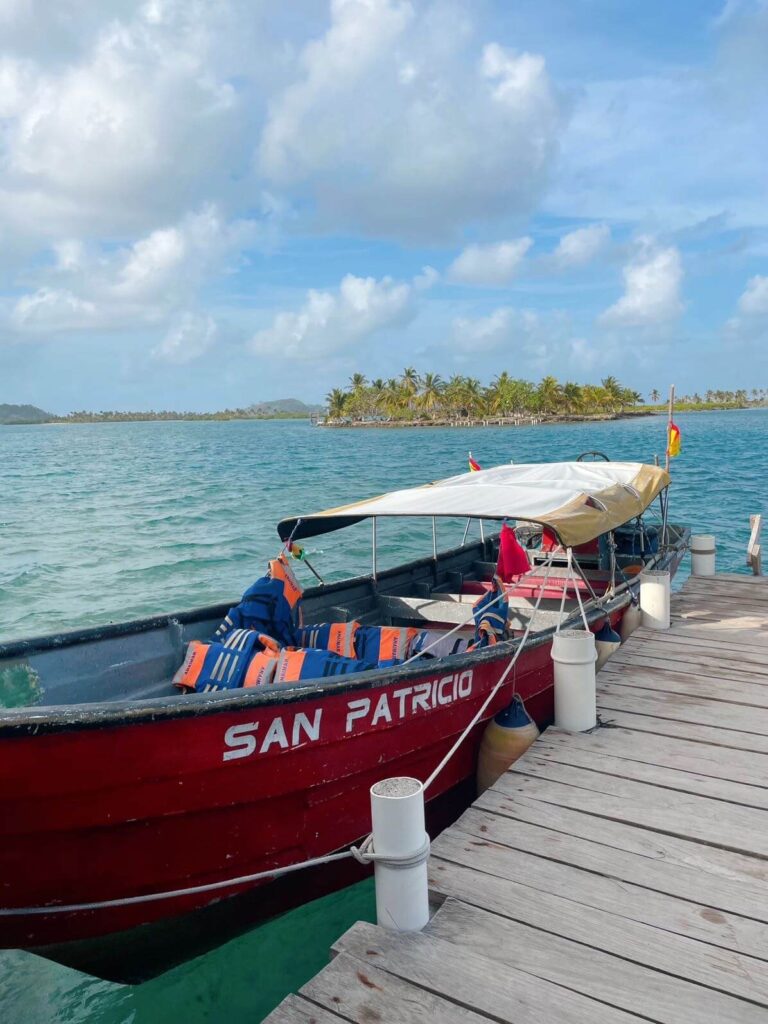 Boat trip through san blas islands