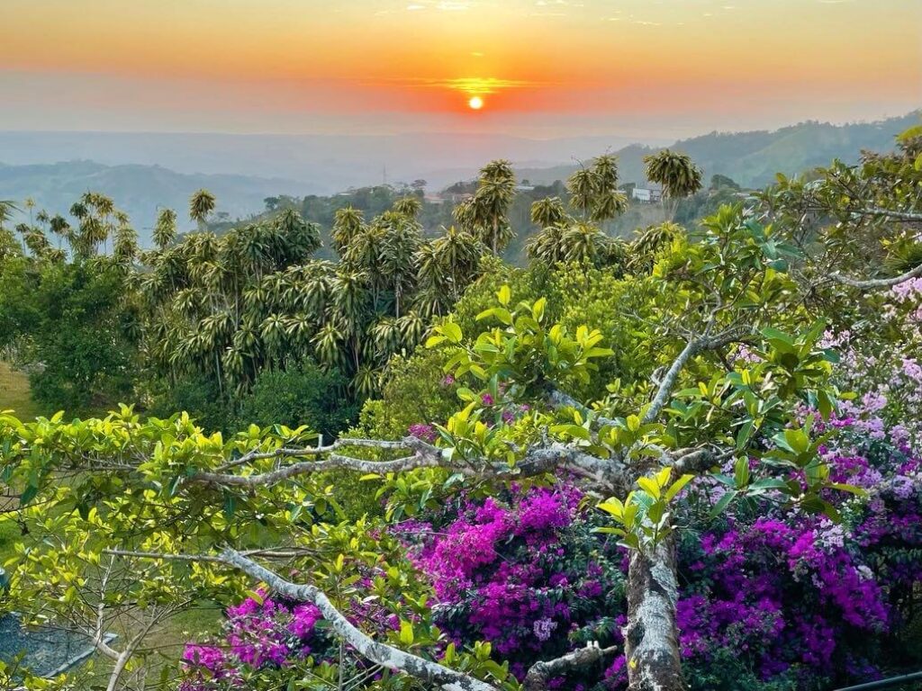 Sunset during solo travel in Costa Rica