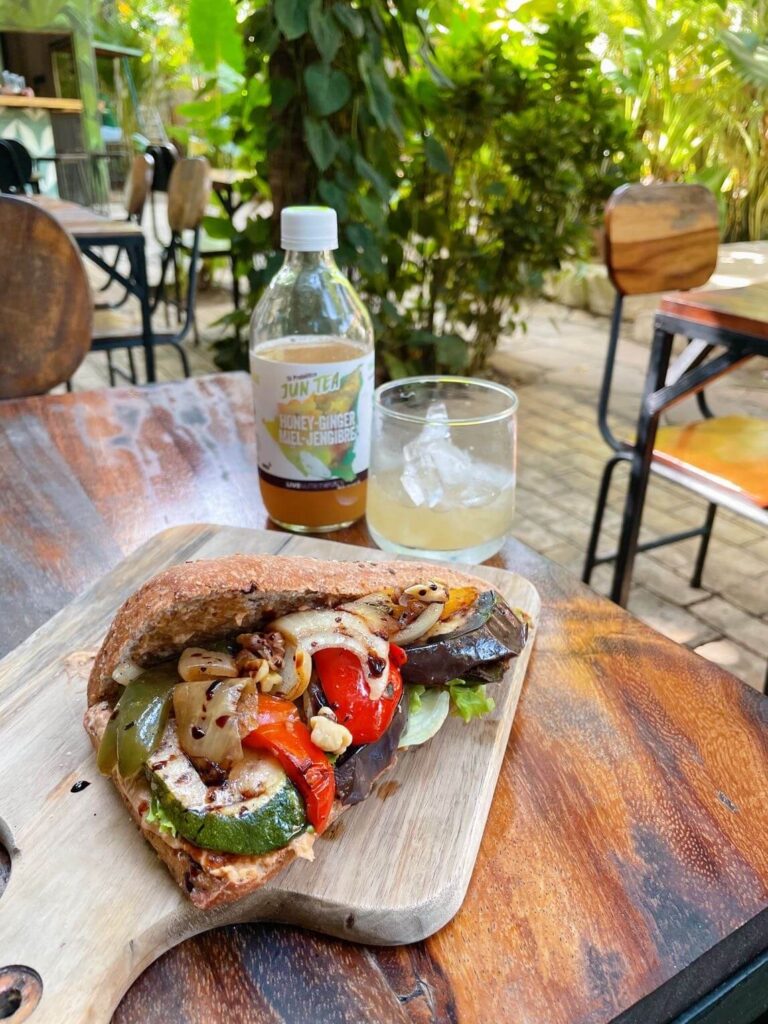 Sandwich at Coco calala