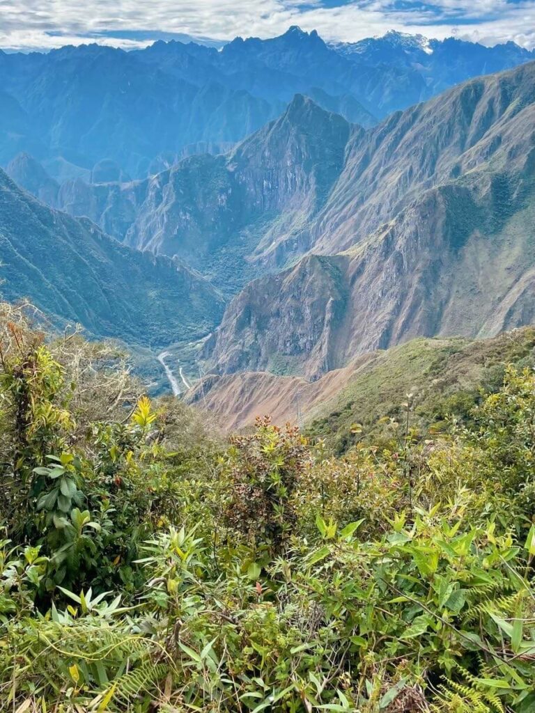 Mountain scenery approaching machu Picchu 
