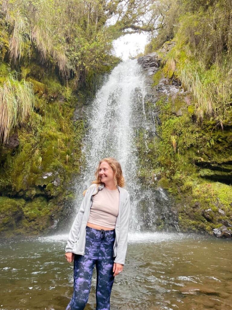 Solo travel ecuador waterfall 